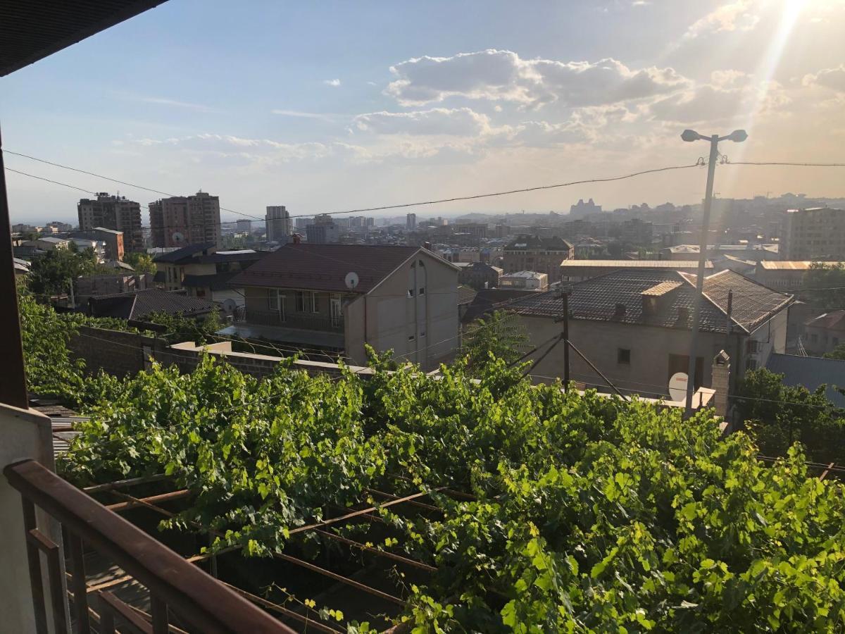 Hillside Guest House Yerevan Exterior photo