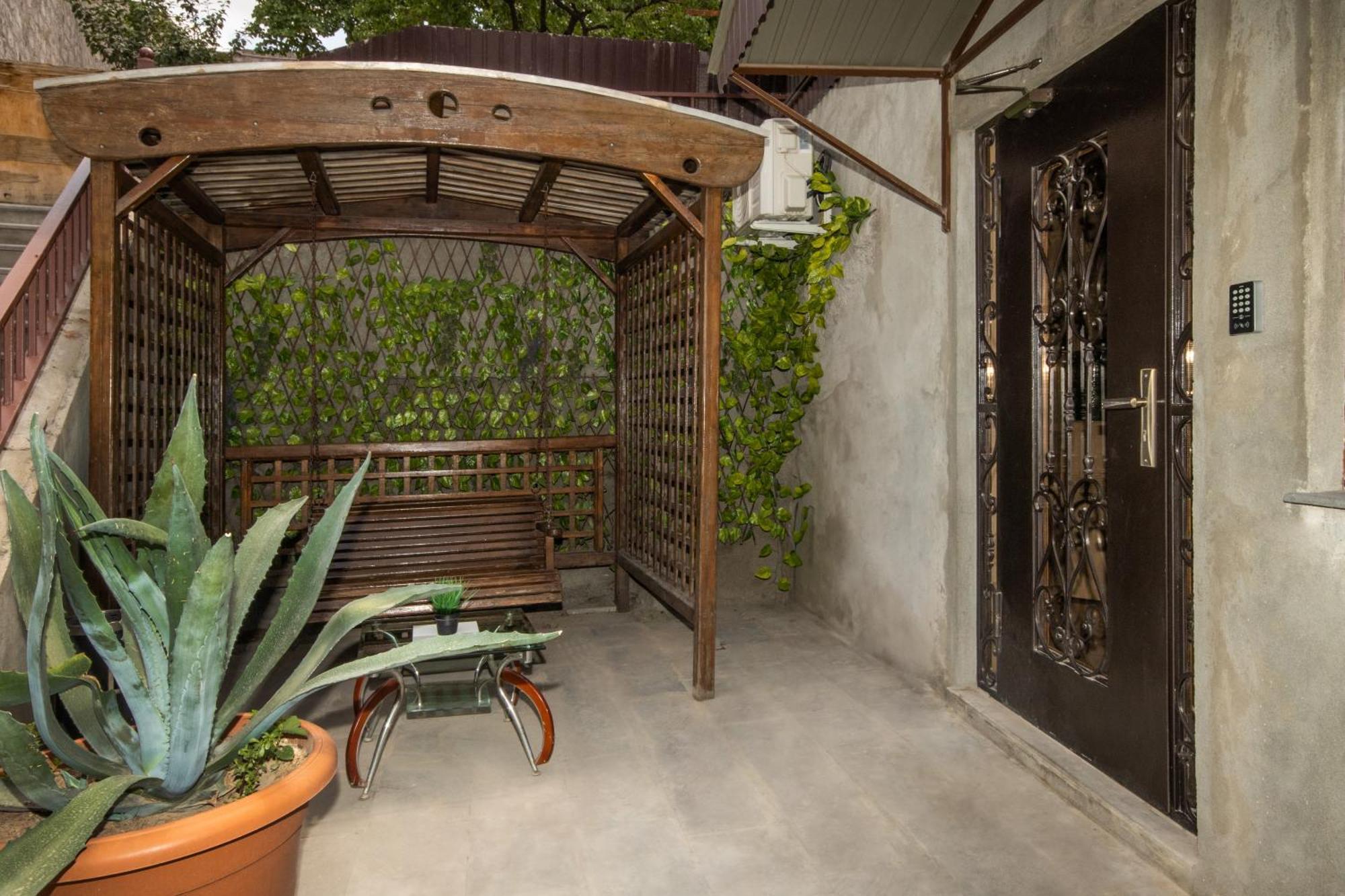 Hillside Guest House Yerevan Exterior photo